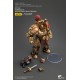 Figura Warhammer Legio Custodes Aquilon con armadura dorada y destructor.