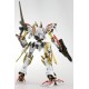 Maquete Armored Core Mirage C-03-Helios 1/72 com detalhes dourados e vermelhos