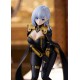 Figurine de Beta en PVC en tenue noire et dorée, 20 cm de hauteur.