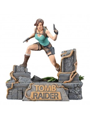 Estatua PVC Lara Croft Tomb Raider 24 cm sobre base de templo