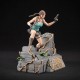 Estatua PVC Lara Croft Tomb Raider 24 cm sobre base de templo