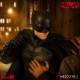 Figura The Batman 1/12 con accesorios de Mezco Toys
