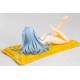 Estatua de Shishigaya Tohka en colchón inflable amarillo
