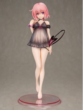 Figura PVC Momo Belia Deviluke 24 cm en ropa oscura translúcida