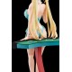 Estatua Regina Mercedes disfraz conejo 27 cm