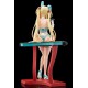 Estatua Regina Mercedes disfraz conejo 27 cm
