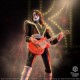 Statue de The Spaceman de Kiss avec guitare orange