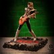 Statue de The Spaceman de Kiss avec guitare orange