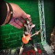 Statue de The Spaceman de Kiss avec guitare orange