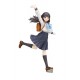 Estatua de Komichi Akebi en uniforme escolar