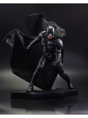 Estatua de Batman de DC Direct, The Dark Knight, 24 cm