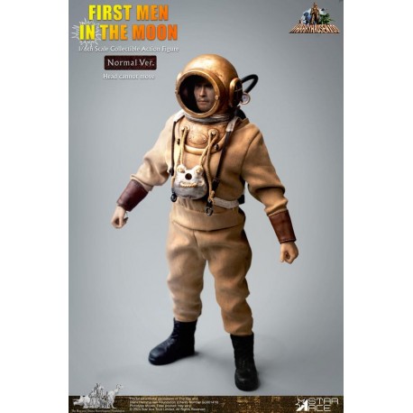 Figura First Men in the Moon com traje e capacete dourado.