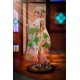 Estatua de Chisato Nishikigi en haregi de Lycoris Recoil