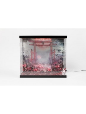 SHINSAI display acrílico con iluminación y figura Inbina Rasethuhime Saki