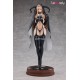 Estatua Sister Succubus en atuendo negro con velo y cruces