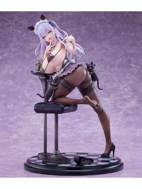 Statue de domestique avec oreilles de chat et pose séduisante