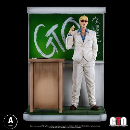 Statue de 36 cm d'Onizuka Eikichi avec tableau vert.