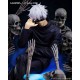 Estatua Satoru Gojo Jujutsu Kaisen con esqueletos en PVC