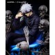 Estatua Satoru Gojo Jujutsu Kaisen con esqueletos en PVC