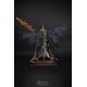Estatua de Pontiff Sulyvahn de Dark Souls con luz en poliresina