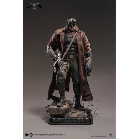Statue détaillée de Knightmare Batman de DC Comics