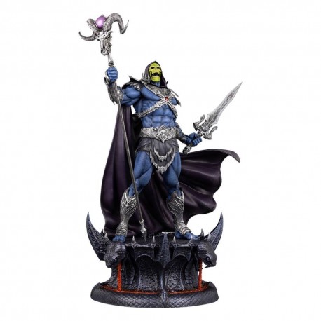 Estátua Skeletor de 63 cm com bastão e espada