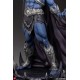 Estátua Skeletor de 63 cm com bastão e espada