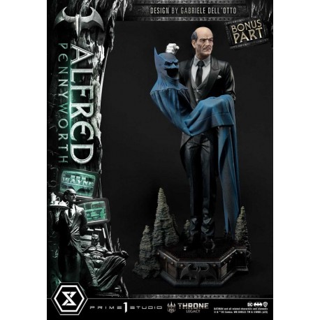 Estátua de Alfred Pennyworth com capa do Batman, DC Comics
