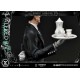 Estátua de Alfred Pennyworth com capa do Batman, DC Comics