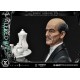 Estátua de Alfred Pennyworth com capa do Batman, DC Comics