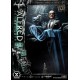 Estátua de Alfred Pennyworth com capa do Batman, DC Comics