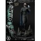 Estátua de Alfred Pennyworth com capa do Batman, DC Comics