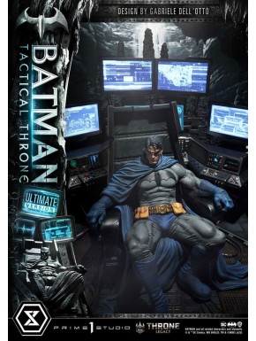 Estátua Batman Tactical Throne com base Batcaverna e iluminação LED
