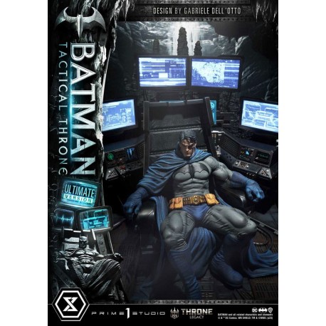 Statue Batman Tactical Throne avec base Batcave et éclairage LED