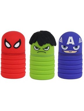 Estuche silicona Avengers con Spiderman Hulk y Capitán América