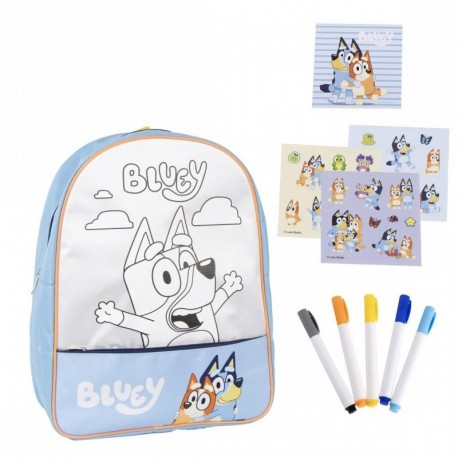 Mochila DIY Bluey con rotuladores y pegatinas