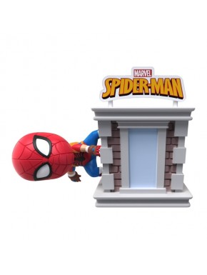 Figura de Spider-Man Spider-Clan 10 cm en edificio