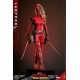 Figura Ladypool 1/6 de 30 cm con traje rojo y negro