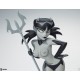Estatua Devil Girl en blanco y negro de 30 cm