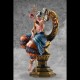 Estatua Enel One Piece con bastón y manzana, detalle de 34 cm