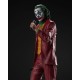 Estatua Joker 31 cm con traje rojo y micrófono