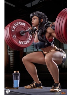 Estatua de Chun-Li levantando pesas, edición Battle, 37 cm