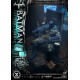 Estatua Batman Tactical Throne Deluxe con monitores LED