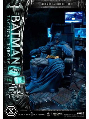Estatua Batman Tactical Throne Deluxe con monitores LED
