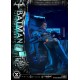 Estatua Batman Tactical Throne Deluxe con monitores LED