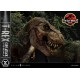 Estatua T-Rex atacando coche en Jurassic World