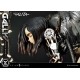 Estatua de Alita con alas metálicas y base detallada