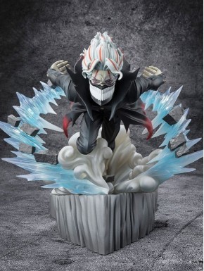 Estatua Okarun Transformed 15 cm de Dandadan con efectos