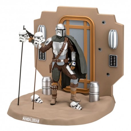Maqueta Din Djarin con detalle de cuerno de barro y cascos de soldado