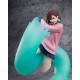 Estatua de PVC de Momo de Dandadan con base azul